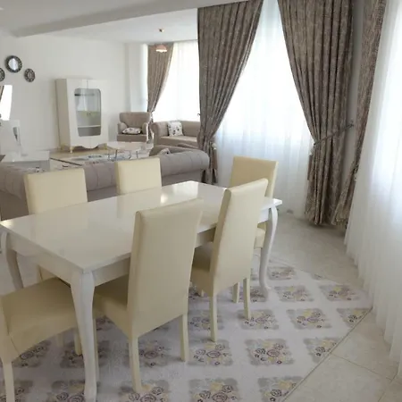 فيلة Lux White